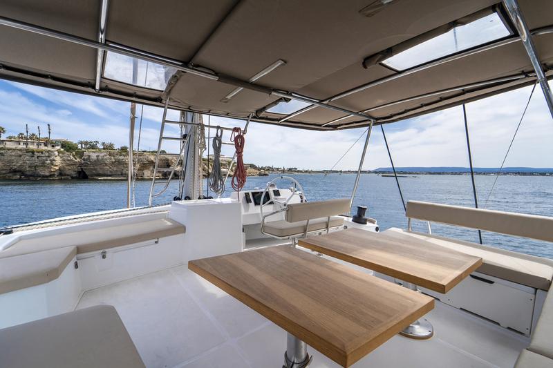Book yachts online - catamaran - Bali 5.4. - Sikelia - rent