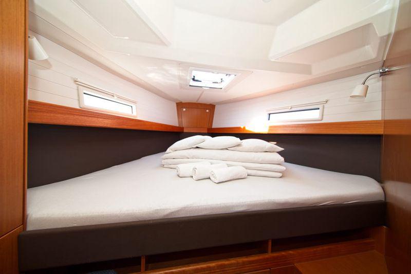 Book yachts online - sailboat - Bavaria Cruiser 41 - MH 70 - rent