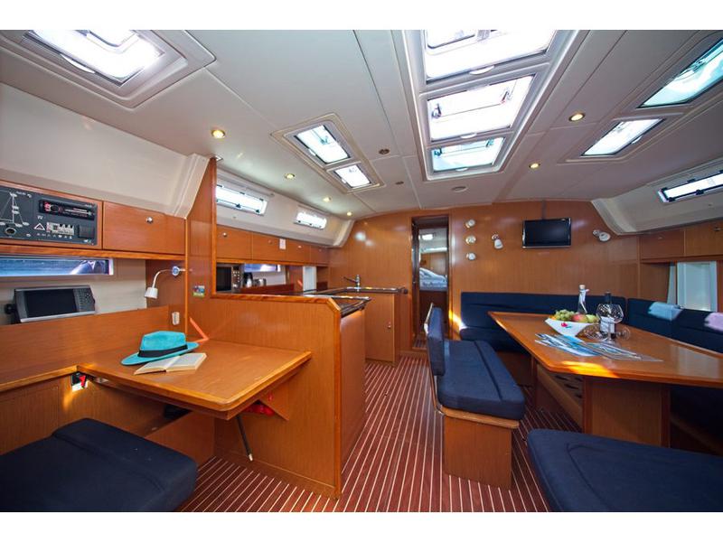 Book yachts online - sailboat - Bavaria 50 C - MH 29 - rent