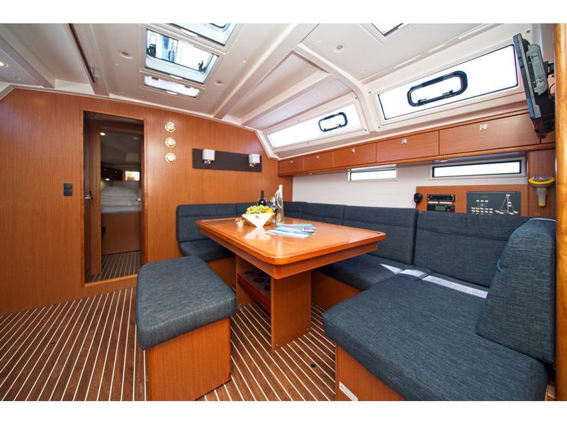 Book yachts online - sailboat - Bavaria 46 CN - MH 53 - rent