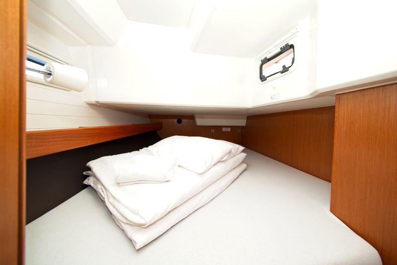 Book yachts online - sailboat - Bavaria Cruiser 41 - MH 75 - rent