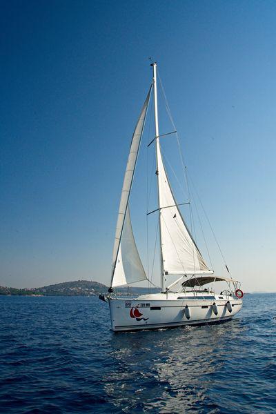 Book yachts online - sailboat - Bavaria Cruiser 41 - MH 75 - rent
