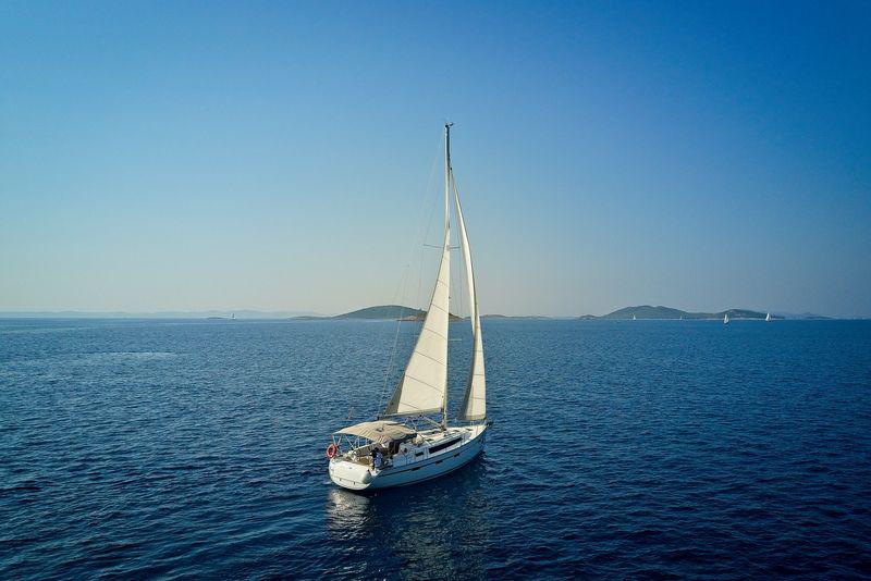 Book yachts online - sailboat - Bavaria Cruiser 41 - MH 59 - rent