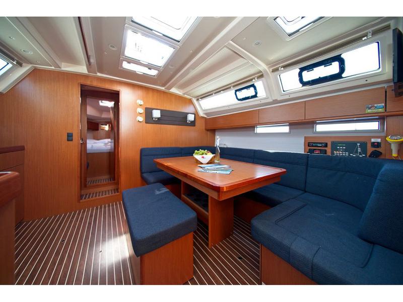 Book yachts online - sailboat - Bavaria 46 CN - MH 80 - rent