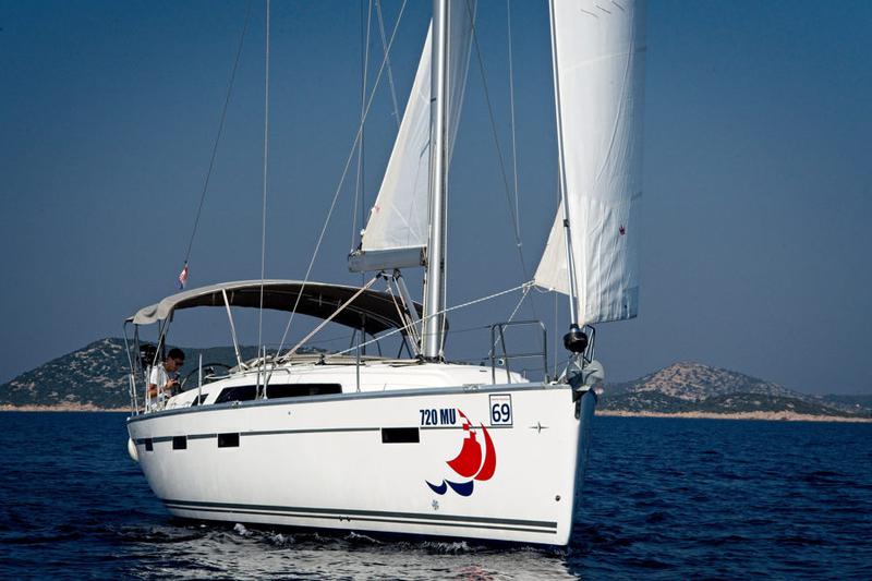 Book yachts online - sailboat - Bavaria Cruiser 41 - MH 69 - rent