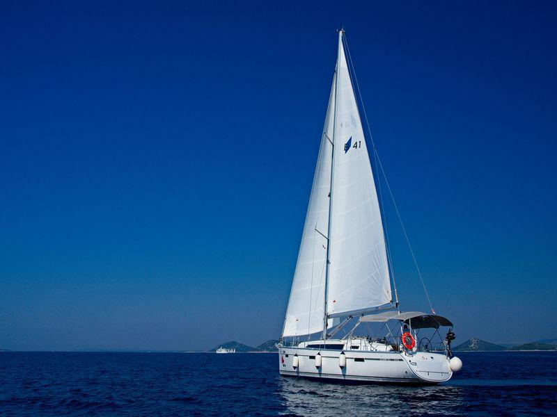 Book yachts online - sailboat - Bavaria Cruiser 41 - MH 58 - rent