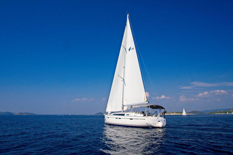 Book yachts online - sailboat - Bavaria 46 CN - MH 52 - rent