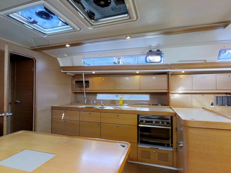 Book yachts online - sailboat - Dufour 450 Grand Large - COMODO - rent