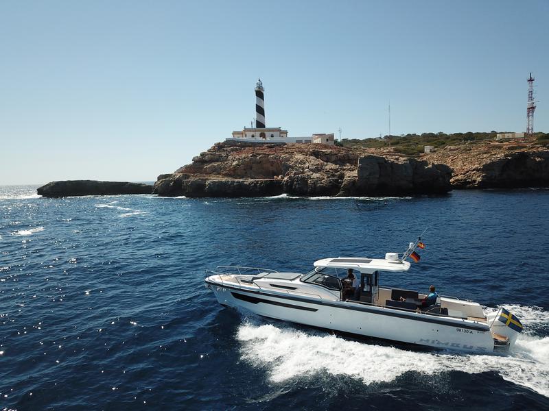 Book yachts online - motorboat - Nimbus Tender T11 - RUDDY - rent