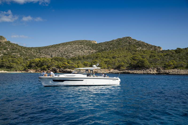 Book yachts online - motorboat - Nimbus Tender T11 - RUDDY - rent