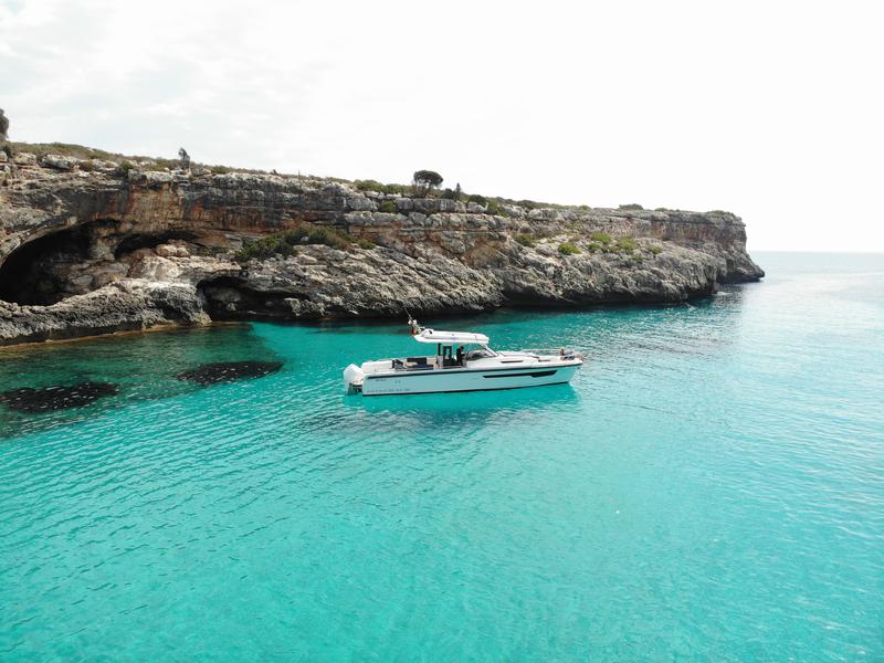 Book yachts online - motorboat - Nimbus Tender T11 - RUDDY - rent