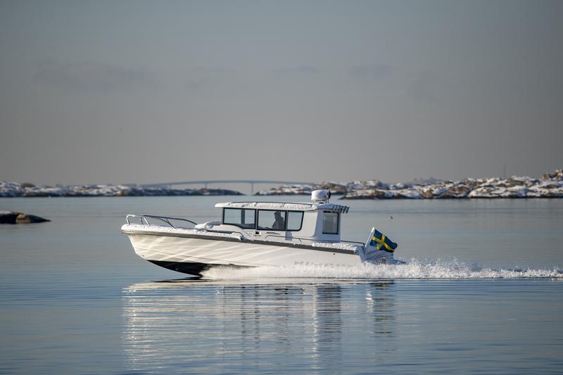 Book yachts online - motorboat - Nimbus Commuter 9 - STICH - rent