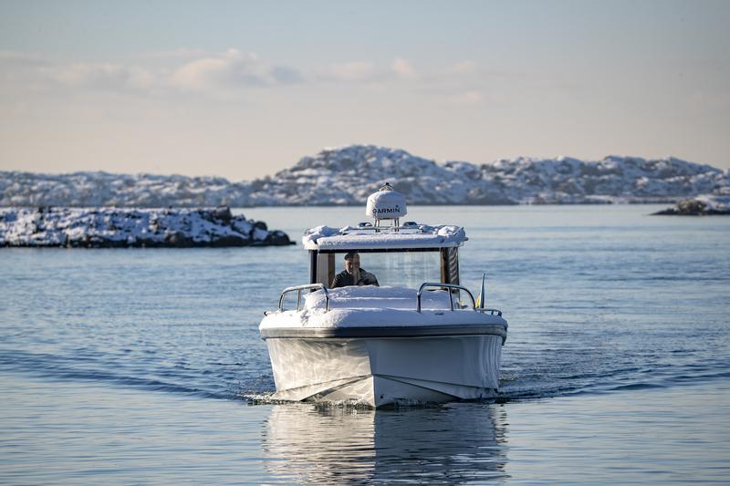 Book yachts online - motorboat - Nimbus Commuter 9 - STICH - rent