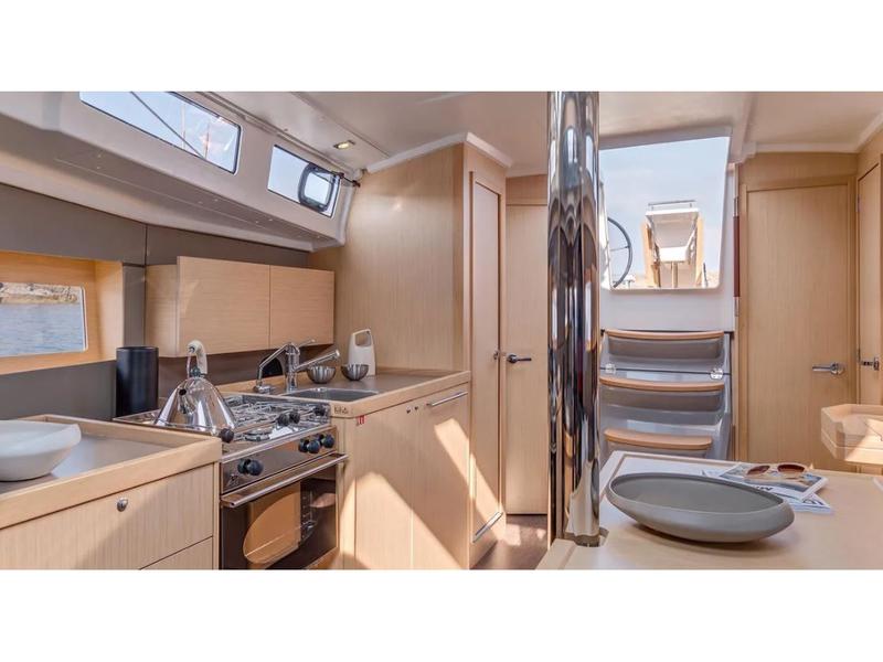 Book yachts online - sailboat - Oceanis 38.1 - Chica - rent