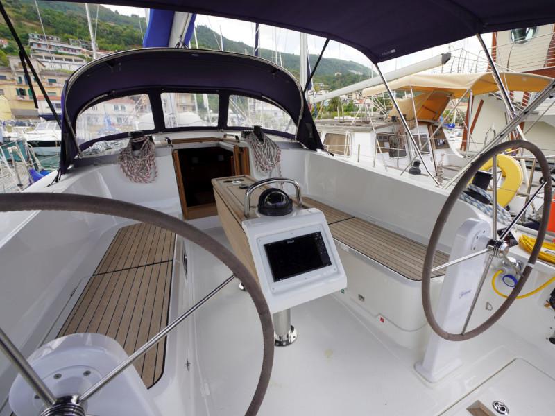 Book yachts online - sailboat - Bavaria 41 Cruiser - Carlotta - rent