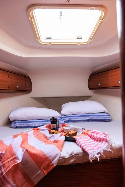 Book yachts online - sailboat - Bavaria 44 - Twins - rent