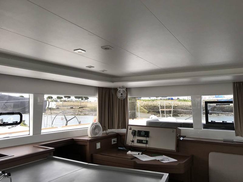 Book yachts online - catamaran - Lagoon 450S - Remire - rent