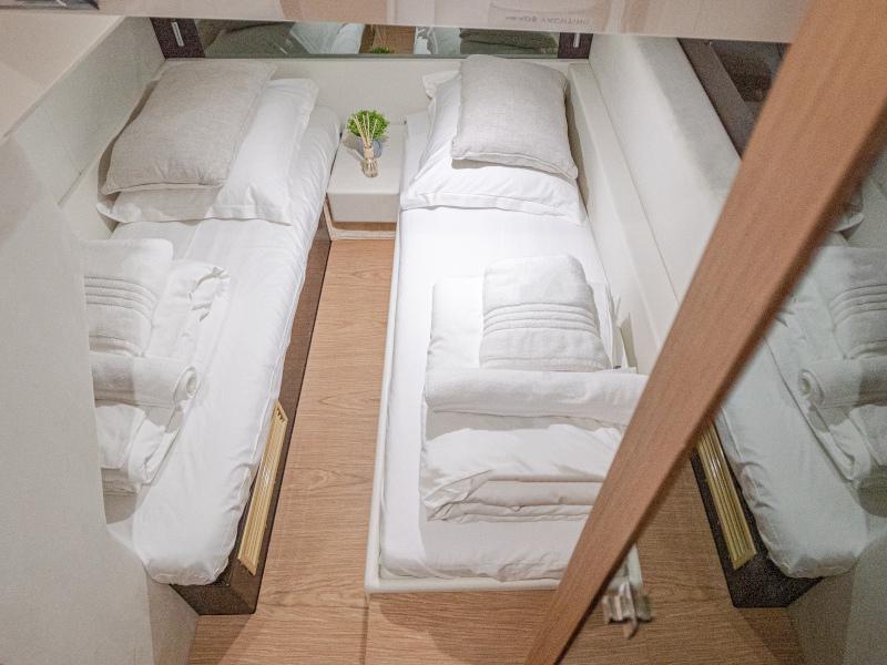 Book yachts online - motorboat - Sessa Fly 47 - Star Dust - rent