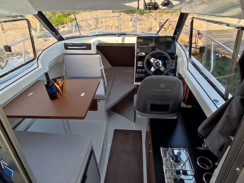 Book yachts online - motorboat - Merry Fisher 695 series 2 - NEMO II - rent