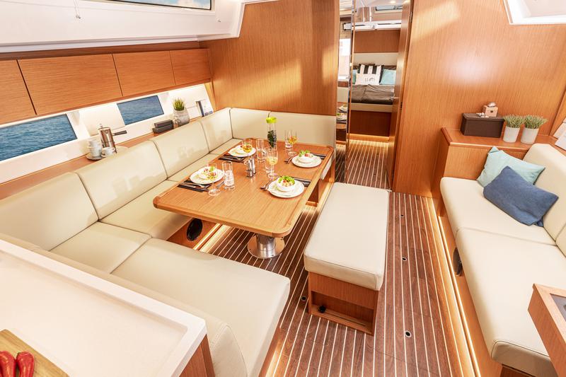 Book yachts online - sailboat - Bavaria C45 Style - SANTA CRUZ - rent