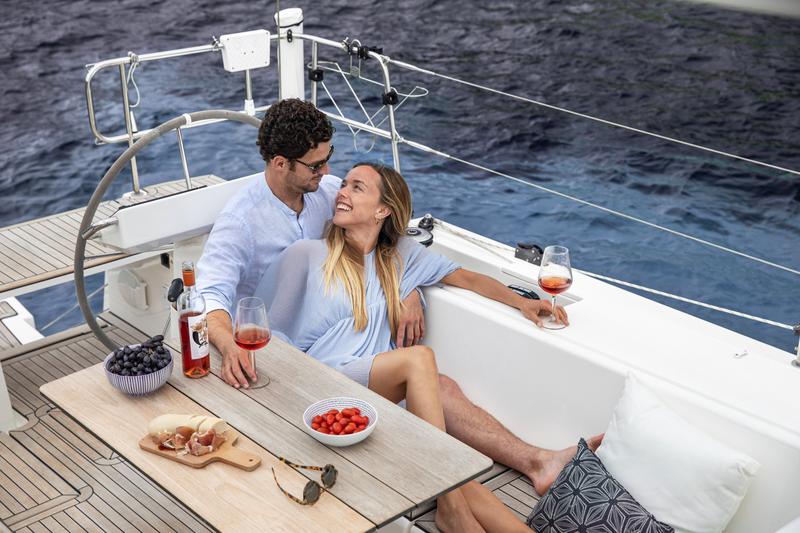 Book yachts online - sailboat - Bavaria C45 Style - SANTA CRUZ - rent