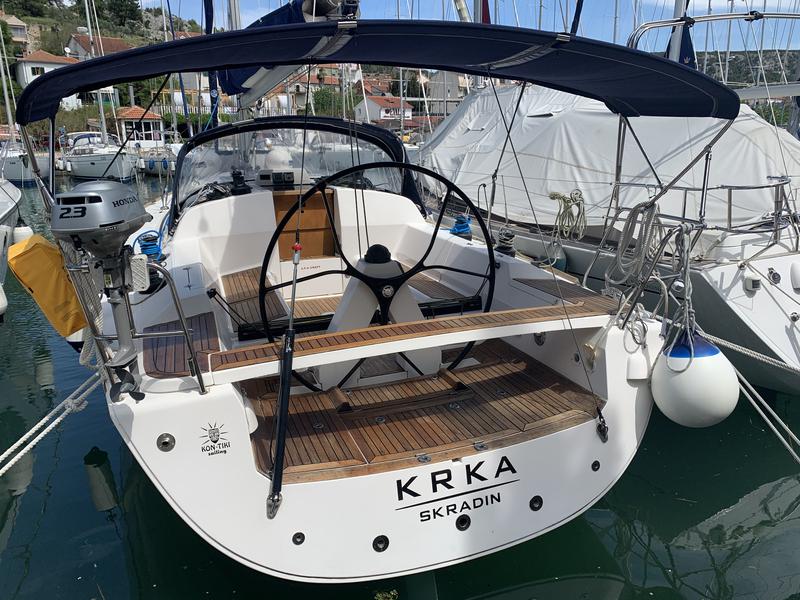 Book yachts online - sailboat - Elan 410 - Krka - rent