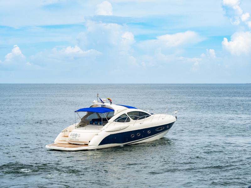 Book yachts online - motorboat - Azimut 55 - Atlantis - rent