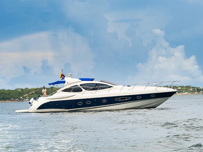 Book yachts online - motorboat - Azimut 55 - Atlantis - rent