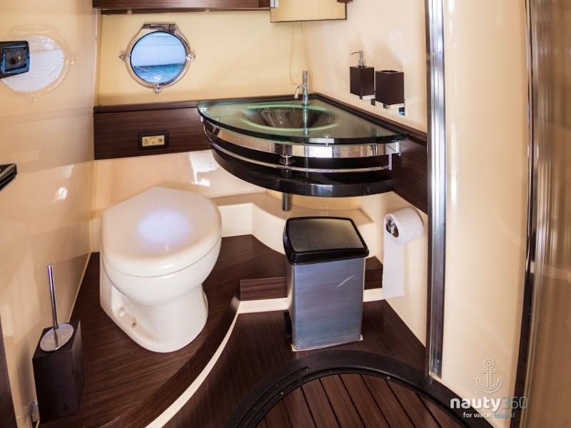 Book yachts online - motorboat - Azimut 62 S - Venecia - rent