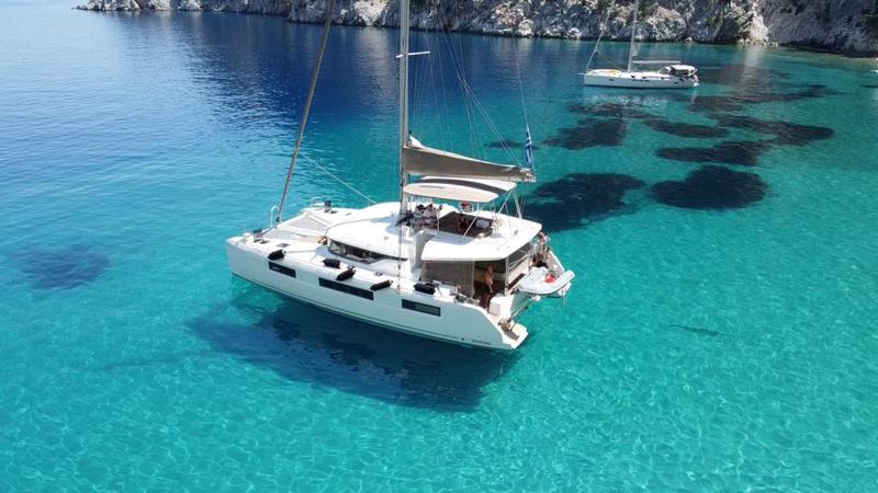 Book yachts online - catamaran - Lagoon 50 - VICTORIA (VIP EQUIPPED, Generator, Air-condition, Watermaker, Teak cockpit, Underwater lights, TV, Icemaker, 2 SUP, Wifi) *Skippered only* - rent