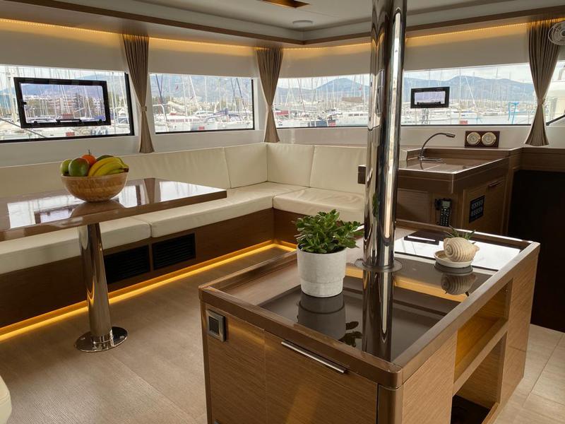 Book yachts online - catamaran - Lagoon 50 - VICTORIA (VIP EQUIPPED, Generator, Air-condition, Watermaker, Teak cockpit, Underwater lights, TV, Icemaker, 2 SUP, Wifi) *Skippered only* - rent