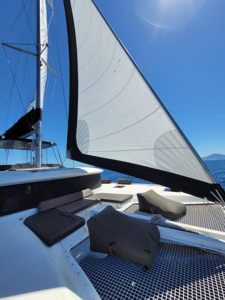 Book yachts online - catamaran - Lagoon 46 - WHITE PEARL (generator, air condition, water maker, 2 SUP free of charge) *Skippered only* - rent