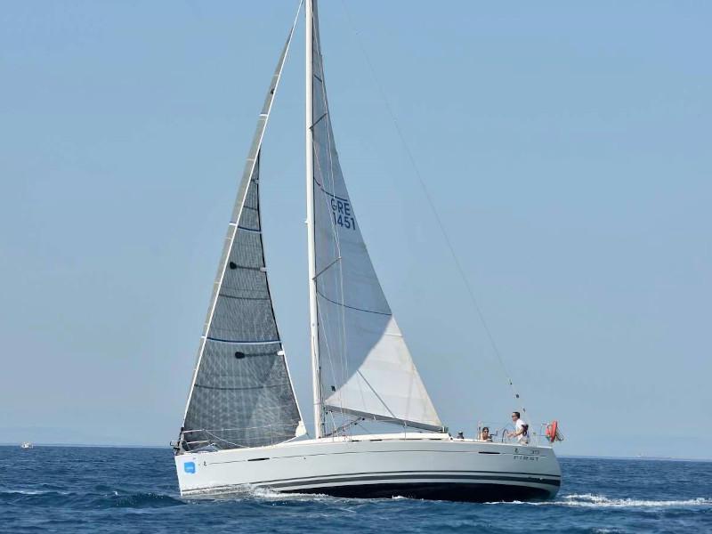 Book yachts online - sailboat - First 35 - MUSUKO - rent