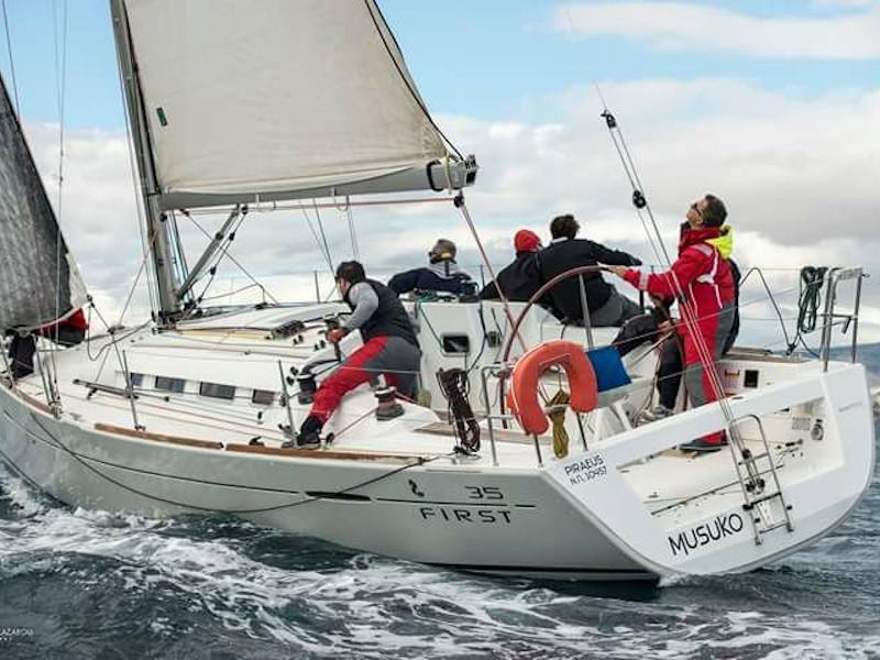 Book yachts online - sailboat - First 35 - MUSUKO - rent