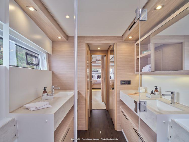 Book yachts online - catamaran - Lagoon 51 - JEWEL (Charter rate includes VAT, Skipper Fee, Generator, Air-condition, Watermaker, Icemaker, Dishwasher, 2 SUP, Tubes, Kids Water-ski, Sea scooter, Electric BBQ) *Skippered only* - rent