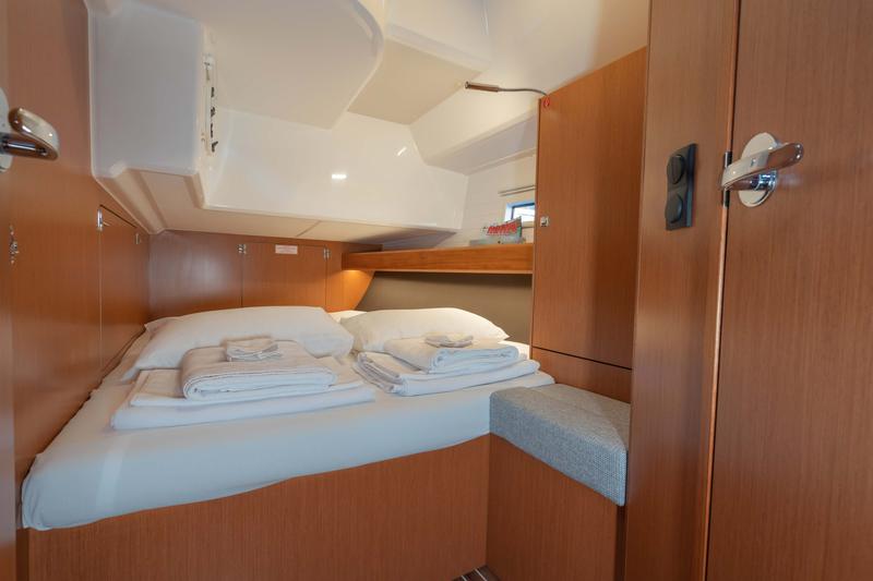 Book yachts online - sailboat - Bavaria 46 Cruiser - Classy - rent