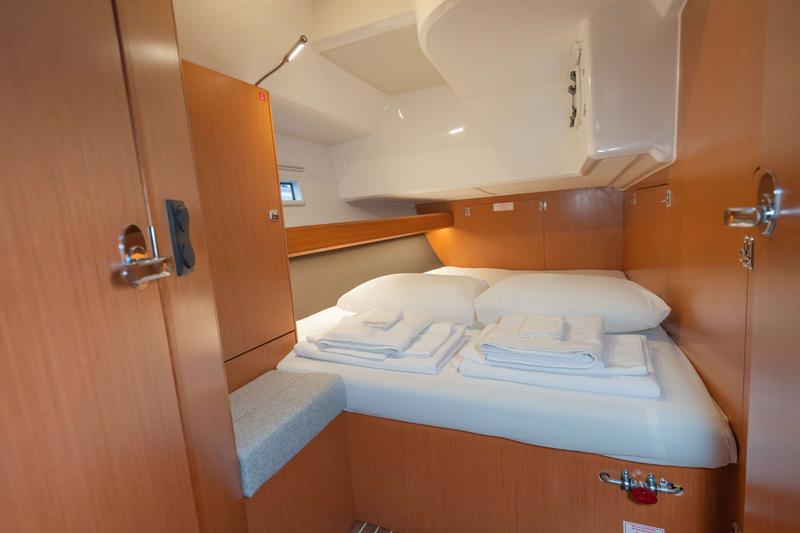 Book yachts online - sailboat - Bavaria 46 Cruiser - Classy - rent