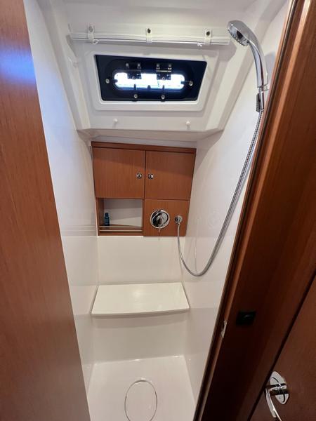 Book yachts online - sailboat - Bavaria 46 Cruiser - Classy - rent