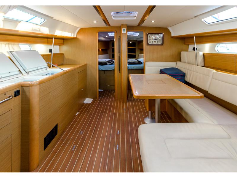 Book yachts online - sailboat - Sun Odyssey 44 i - ANASTASIA - rent
