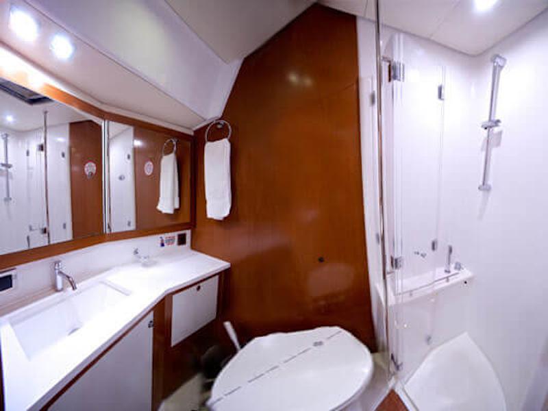 Book yachts online - sailboat - Oceanis 58 - Queen Axiera (crewed) - rent