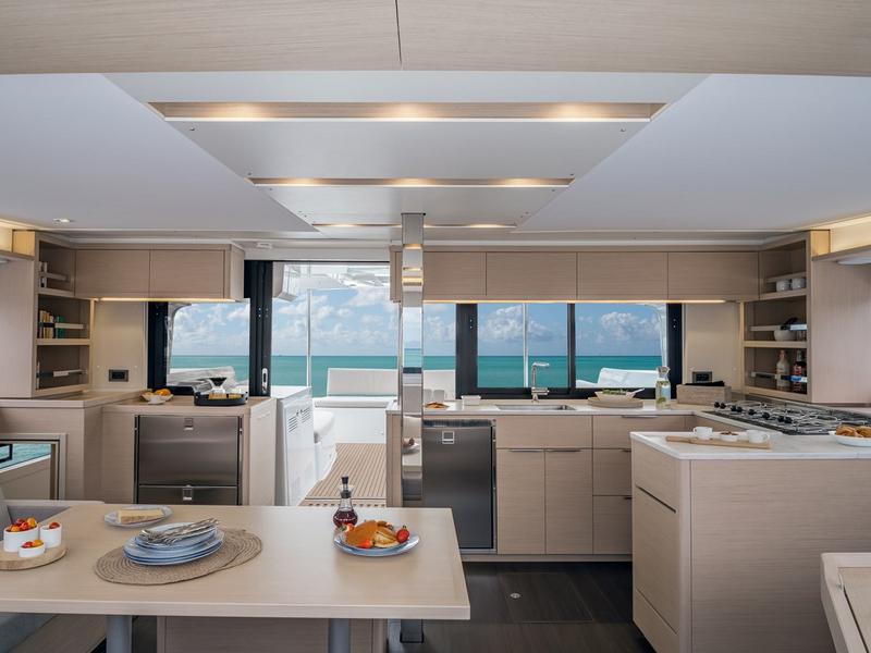 Book yachts online - catamaran - Lagoon 46 - Joansea (crewed) - rent