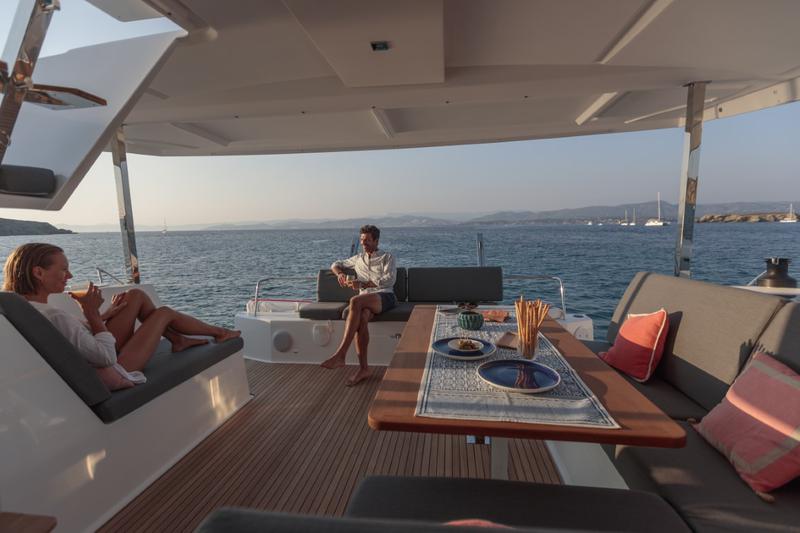 Book yachts online - catamaran - Isla 40 - Memories  - rent