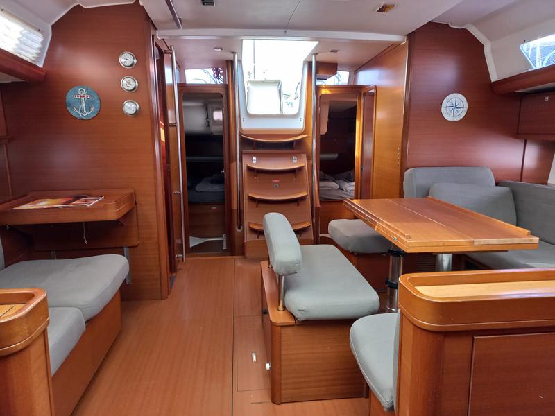 Book yachts online - sailboat - Dufour 500 GL - Maestro - rent