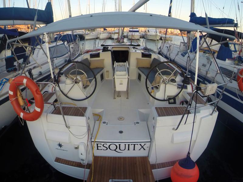 Book yachts online - sailboat - Sun Odyssey 439 - Esquitx - rent