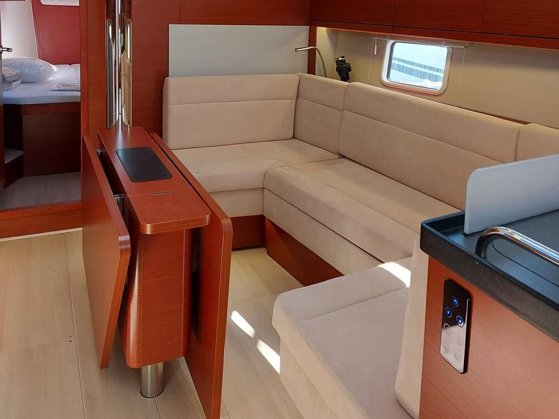 Book yachts online - sailboat - Hanse 418 - Pasithea - rent