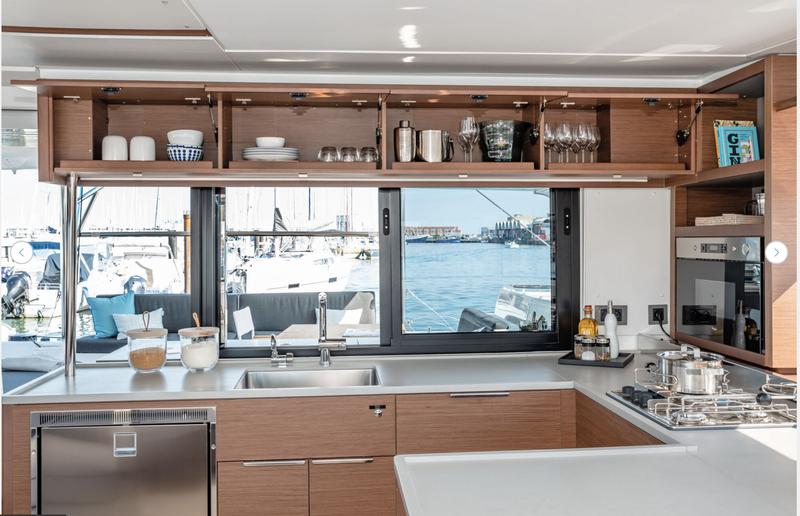 Book yachts online - catamaran - Lagoon 46 - Sonia - rent