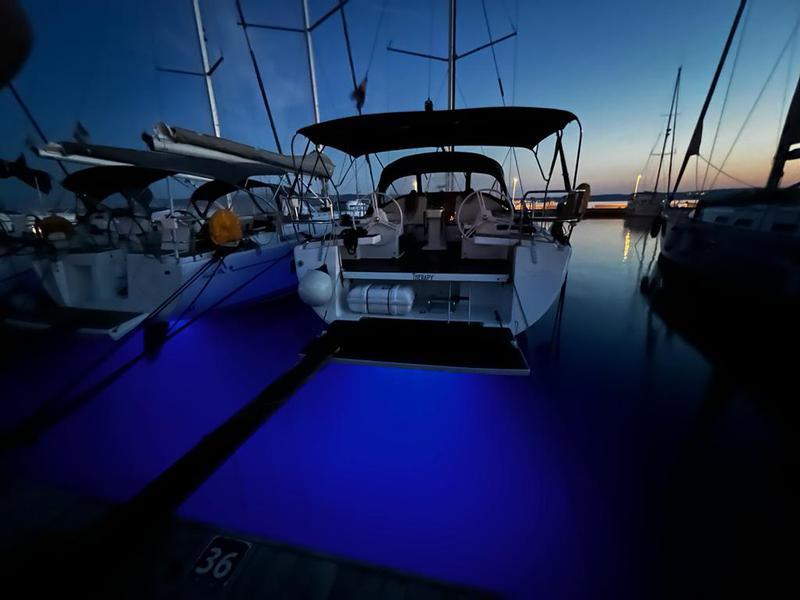 Book yachts online - sailboat - Elan 50  Impression - THERAPY - rent