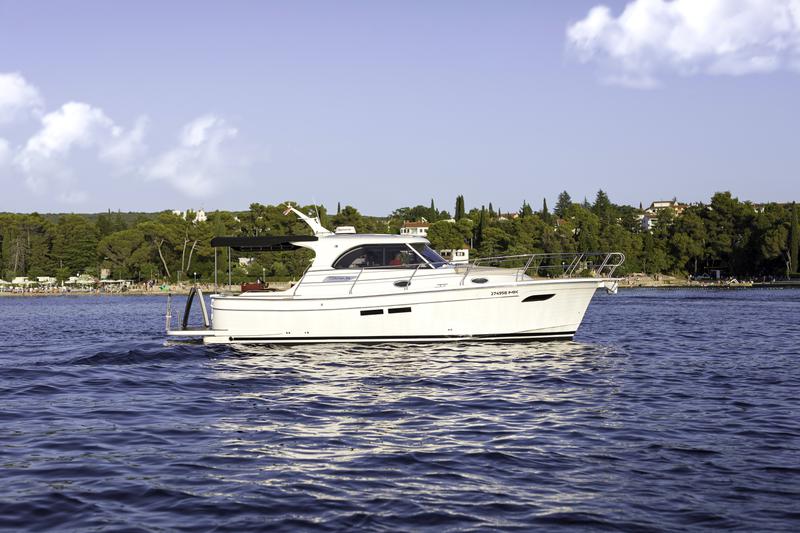Book yachts online - motorboat - Adriana 36 - Gaja - rent