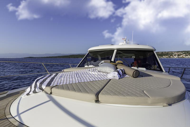 Book yachts online - motorboat - Adriana 36 - Gaja - rent