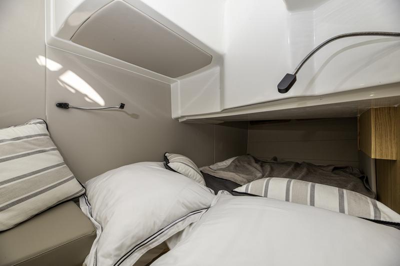 Book yachts online - motorboat - Adriana 36 - Gaja - rent